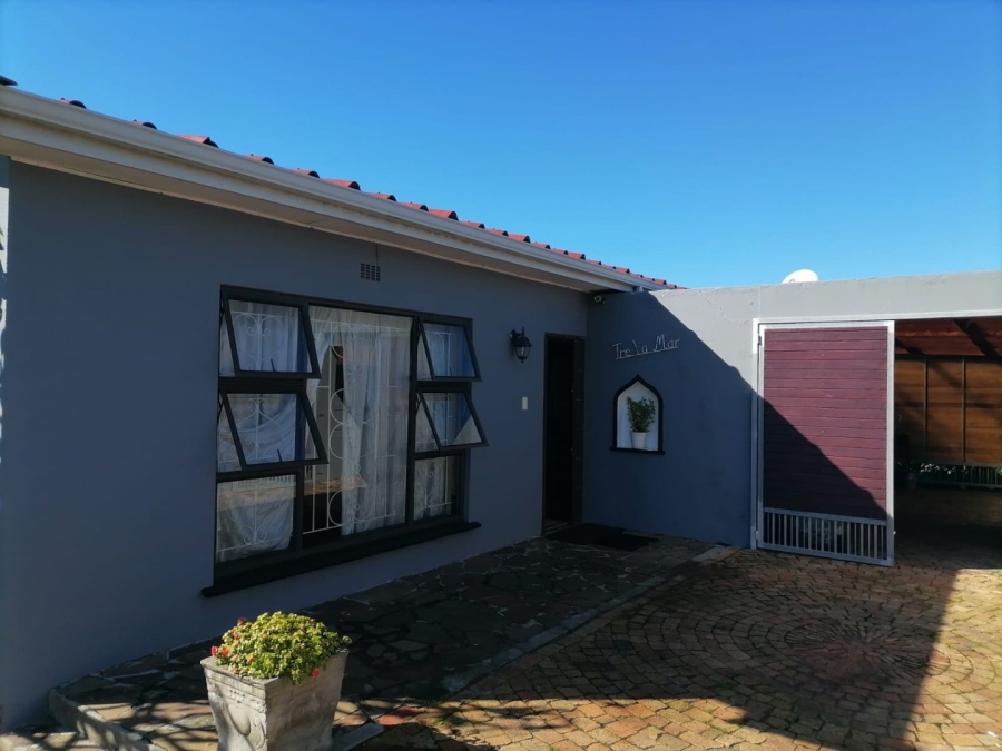 3 Bedroom Property for Sale in Grassy Park Western Cape